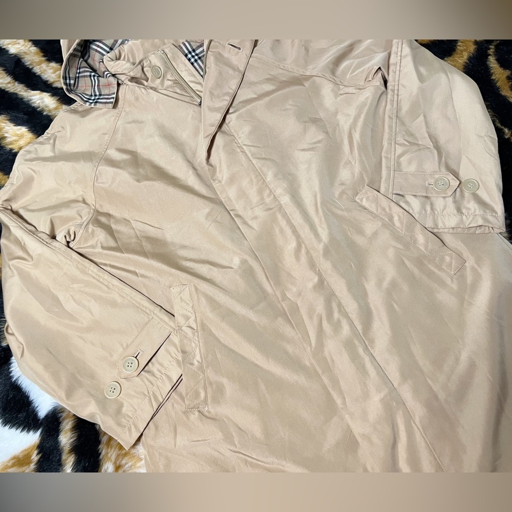 Burberry Trench Coat - Picture 8 of 15